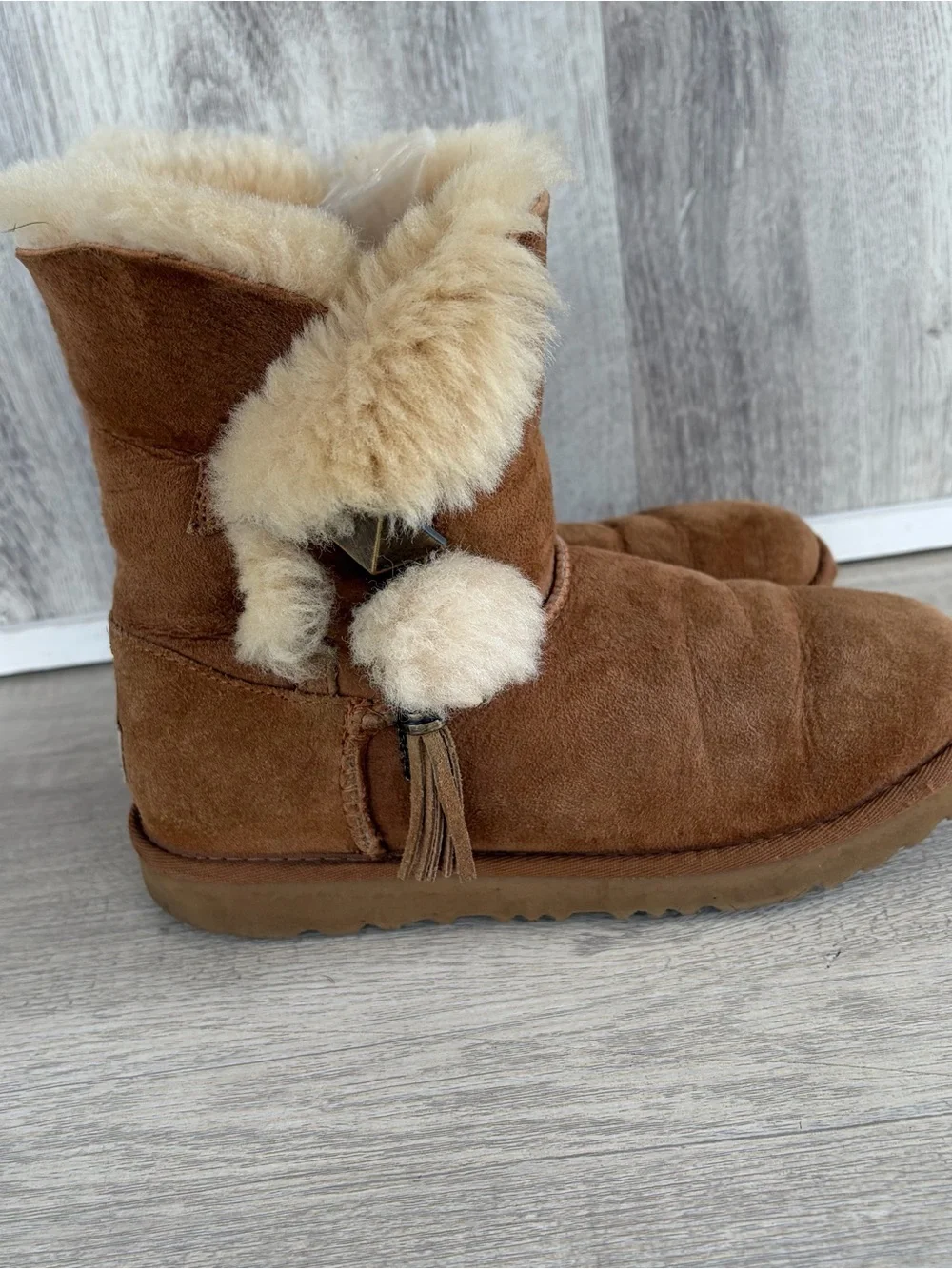 UGG Charm Pom Pom Chestnut Brown Fur Suede Boots Kids Girls Youth 5 US EU 37